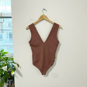 Intimately Free People Mauve Deep V Bodysuit Size Medium
